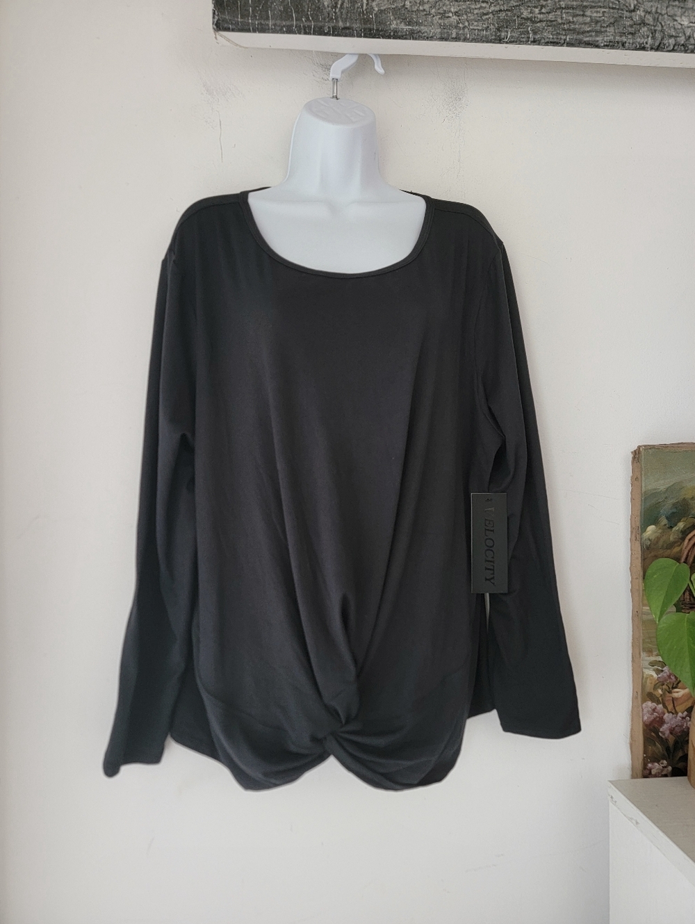 Velocity Black Long Sleeve Twist-Hem Scoop Neck Top Size 1X